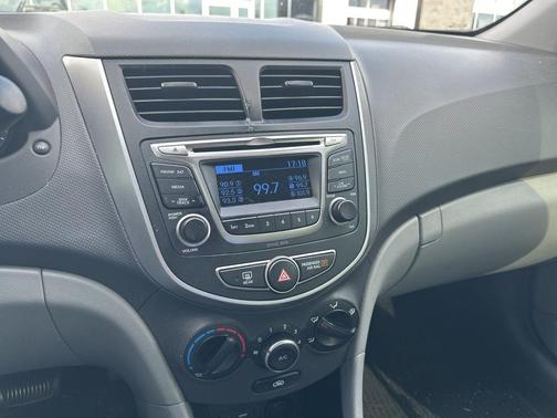 Century White 2016 Hyundai Accent SE