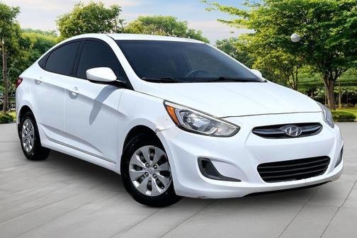 Century White 2016 Hyundai Accent SE