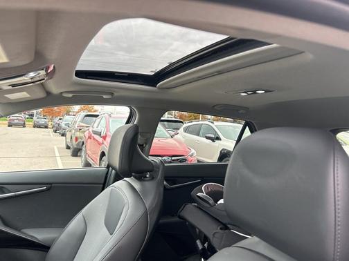 2023 Kia Niro EX Touring