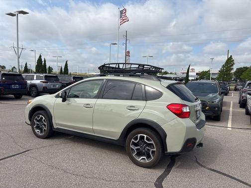 Desert Khaki 2017 Subaru Crosstrek 2.0i Premium