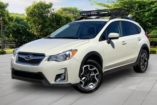 Desert Khaki 2017 Subaru Crosstrek 2.0i Premium