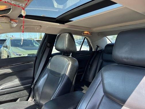 Gloss Black 2017 Chrysler 300C Base