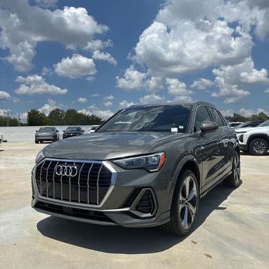 Chronos Gray Metallic 2021 Audi Q3 45 S line Premium