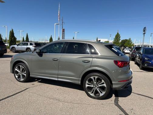 Chronos Gray Metallic 2021 Audi Q3 45 S line Premium