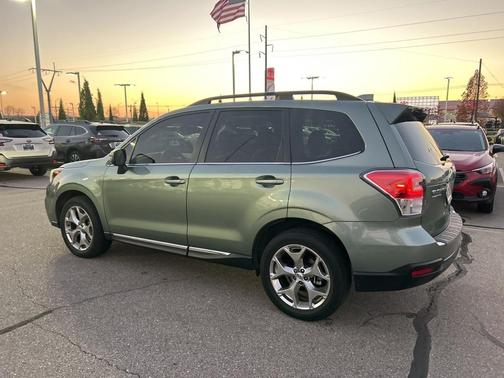 2017 Subaru Forester 2.5i Touring