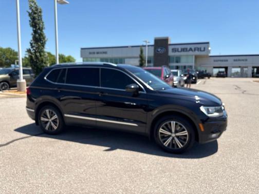 Deep Black Pearl Effect 2019 Volkswagen Tiguan 2.0T SEL