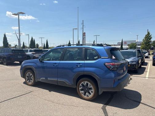 Blue Pearl 2026 Subaru Forester