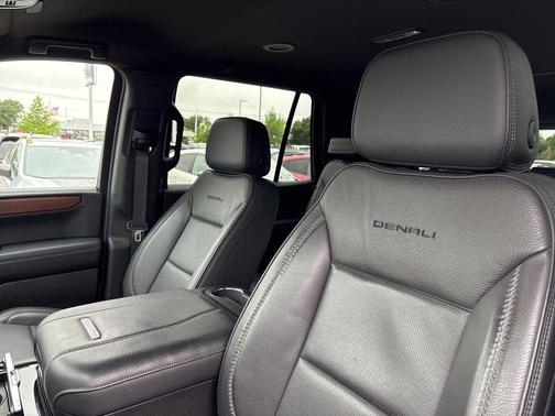 Onyx Black 2025 GMC Yukon Denali