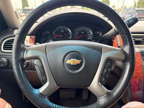 Summit White 2013 Chevrolet Tahoe LS