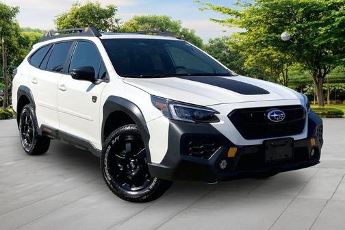 Crystal White Pearl 2025 Subaru Outback Wilderness