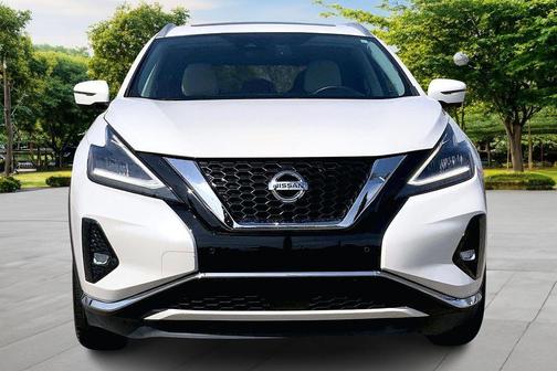 White 2019 Nissan Murano Platinum
