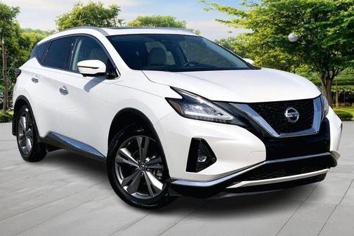 White 2019 Nissan Murano Platinum