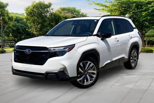 Crystal White Pearl 2025 Subaru Forester Touring