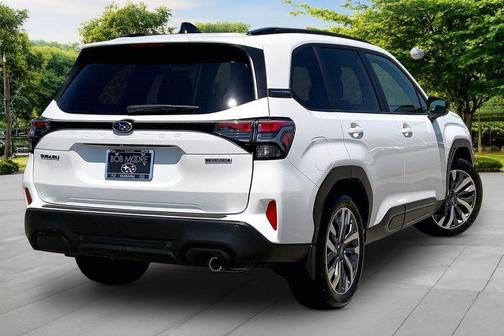 Crystal White Pearl 2025 Subaru Forester Touring