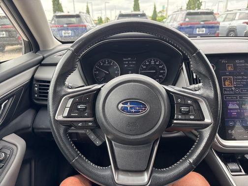 Crystal White Pearl 2021 Subaru Outback Premium