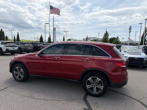 designo Cardinal Red Metallic 2019 Mercedes-Benz GLC 300 Base