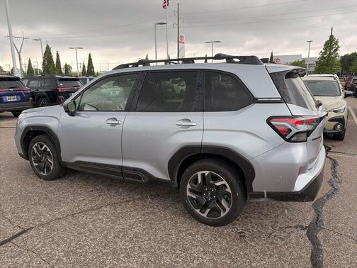 Ice Silver Metallic 2025 Subaru Forester Limited