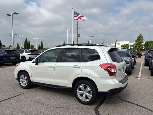 Satin White Pearl 2014 Subaru Forester 2.5i Limited