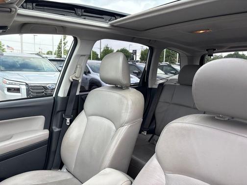 Satin White Pearl 2014 Subaru Forester 2.5i Limited