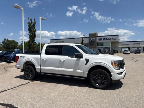 Oxford White 2022 Ford F-150 XLT