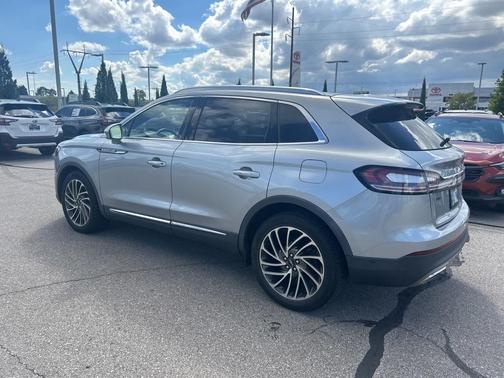 2020 Lincoln Nautilus Reserve