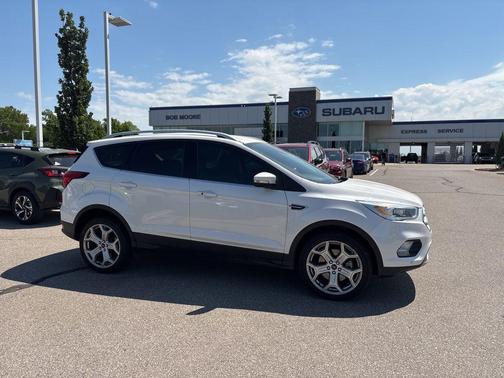 White Platinum Tri-Coat Metallic 2019 Ford Escape Titanium