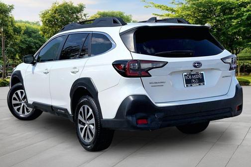 Crystal White Pearl 2023 Subaru Outback Premium