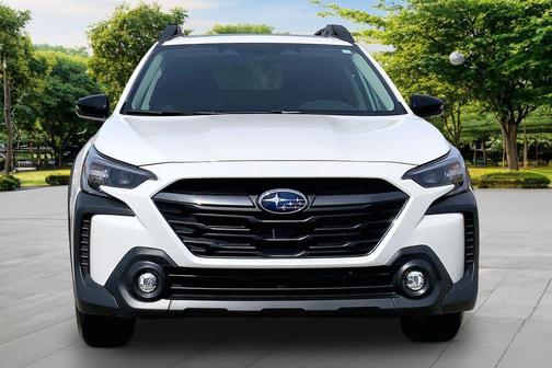Crystal White Pearl 2025 Subaru Outback Premium