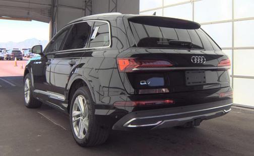 Mythos Black Metallic 2023 Audi Q7 55 Premium Plus