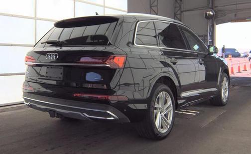 Mythos Black Metallic 2023 Audi Q7 55 Premium Plus