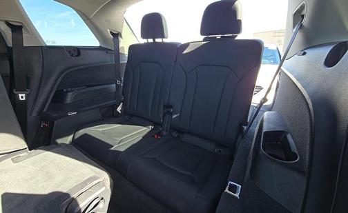 Mythos Black Metallic 2023 Audi Q7 55 Premium Plus