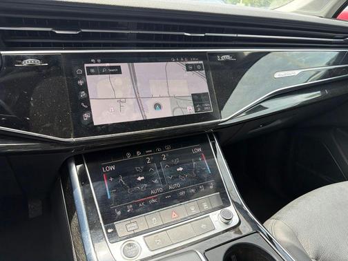 Mythos Black Metallic 2023 Audi Q7 55 Premium Plus