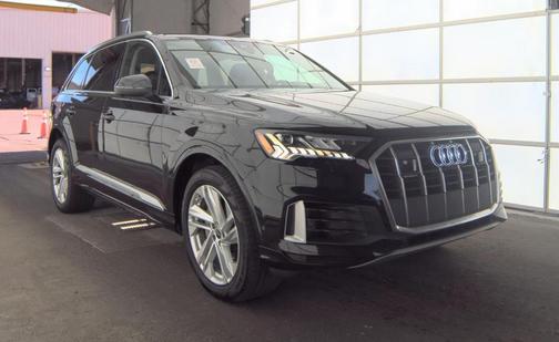 Mythos Black Metallic 2023 Audi Q7 55 Premium Plus