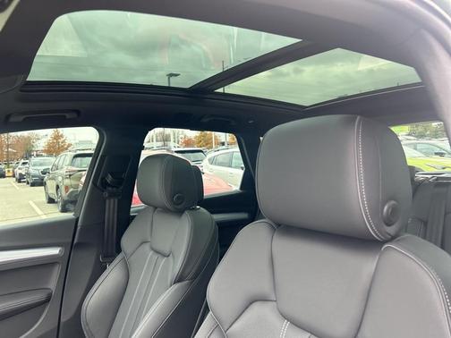 2025 Audi Q5 45 S line quattro Premium