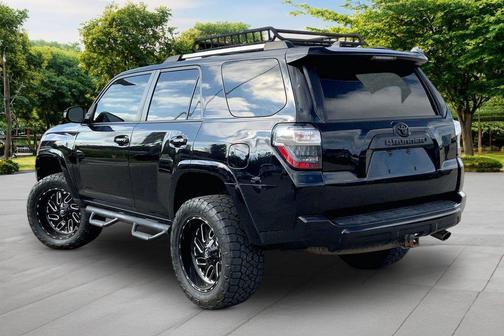 Midnight Black Metallic 2017 Toyota 4Runner Sport