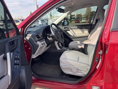 2016 Subaru Forester 2.5i