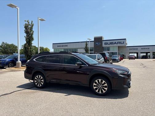 Crystal White Pearl 2024 Subaru Outback Limited