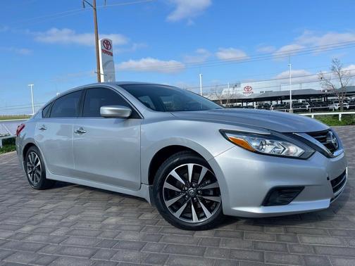 2016 Nissan Altima 2.5 SV
