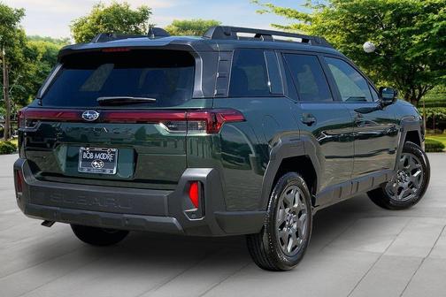 Deep Emerald Green 2026 Subaru Outback Premium