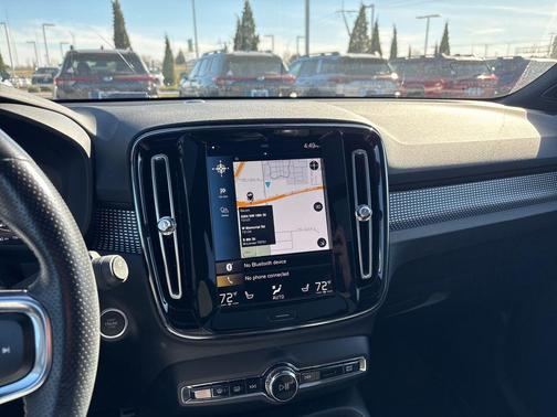 2021 Volvo XC40 T5 R-Design