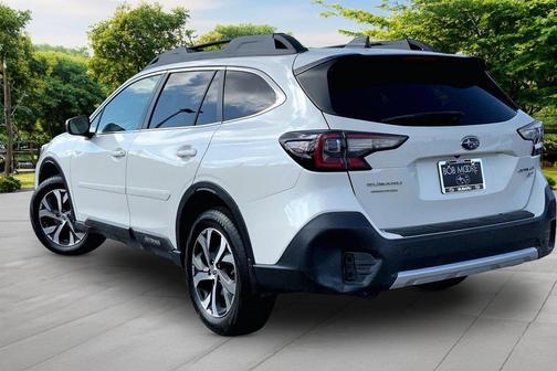 Crystal White Pearl 2021 Subaru Outback Limited XT