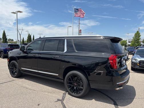 Onyx Black 2022 GMC Yukon XL Denali