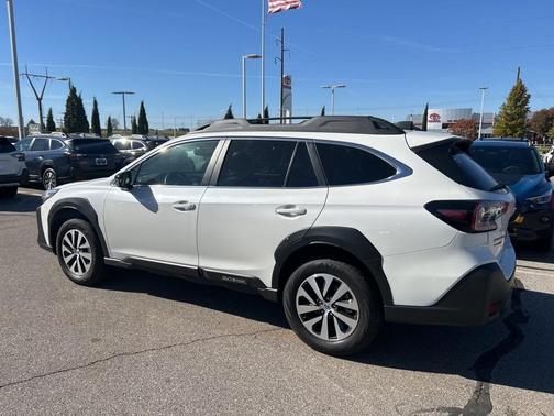 2025 Subaru Outback Premium