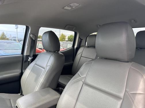 2016 Toyota Tacoma SR5