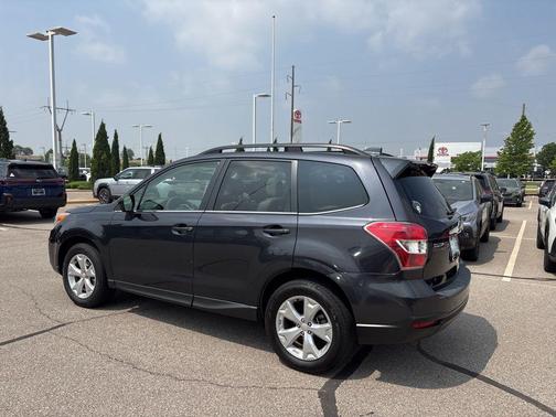 Dark Gray Metallic 2016 Subaru Forester 2.5i Limited
