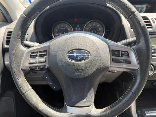 Satin White Pearl 2015 Subaru Forester 2.5i Limited