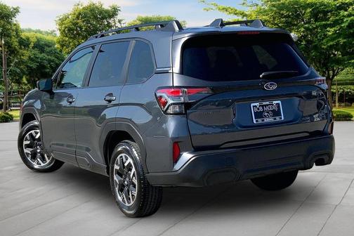 Magnetite Gray Metallic 2026 Subaru Forester Premium