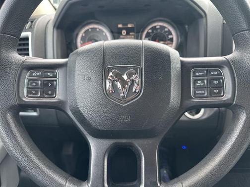2018 RAM 1500 SLT