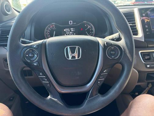 Dark Cherry Pearl 2016 Honda Pilot EX