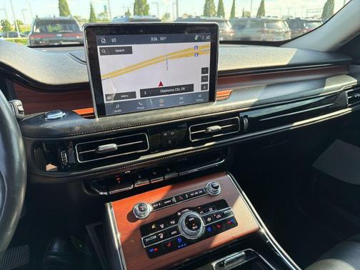 Silver Radiance Metallic 2022 Lincoln Aviator Reserve AWD